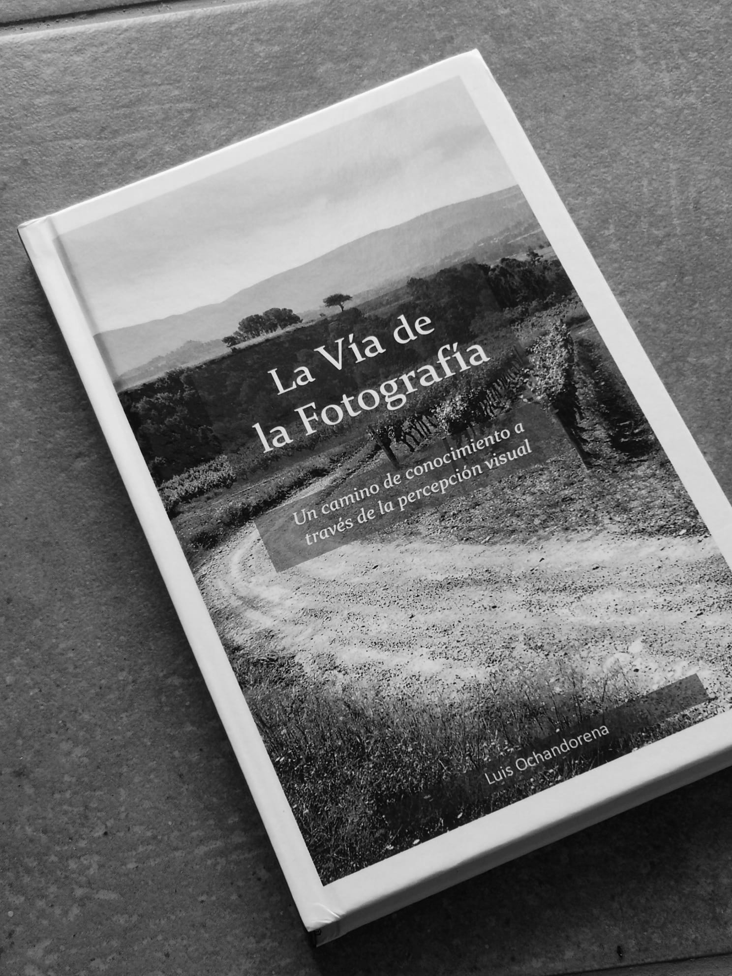 Libro-ESP-Foto-B&N